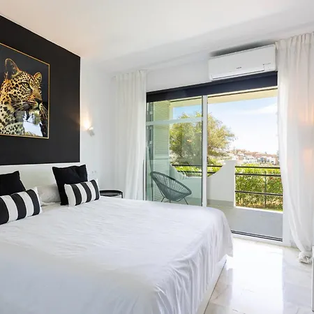 Modern Townhouse With Sea View In Tatil Evi Marbella